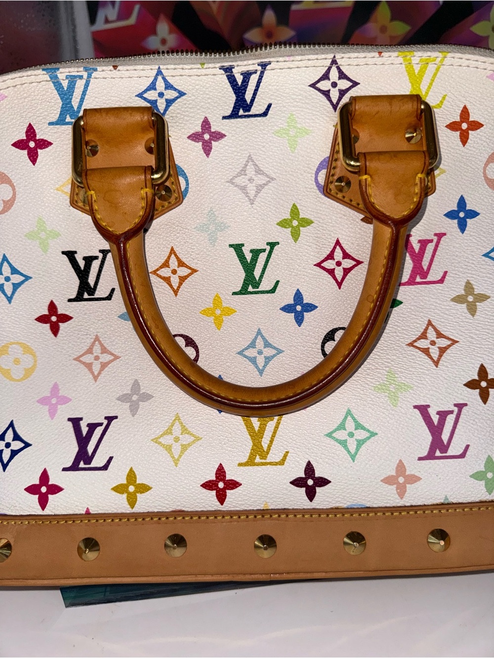 Louis Vuitton Alma - Picture 7 of 13